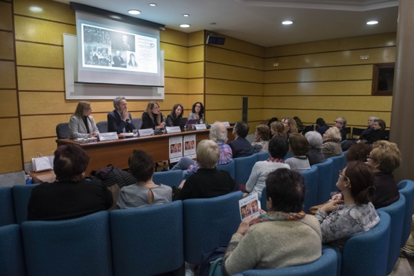 Tenemos el placer de contaros que nuestra compañera  <a href="/AnaAyerbe/">Ana Ayerbe</a> ha colaborado con el artículo “Los retos de #Ciberseguridad en un mundo digital” en el #Libro
📘"Las #Mujeres en #Bizkaia: cómo somos, cómo se nos ve" 📝un relato mixto sobre el reto de la #igualdad 
👏ZORIONAK!