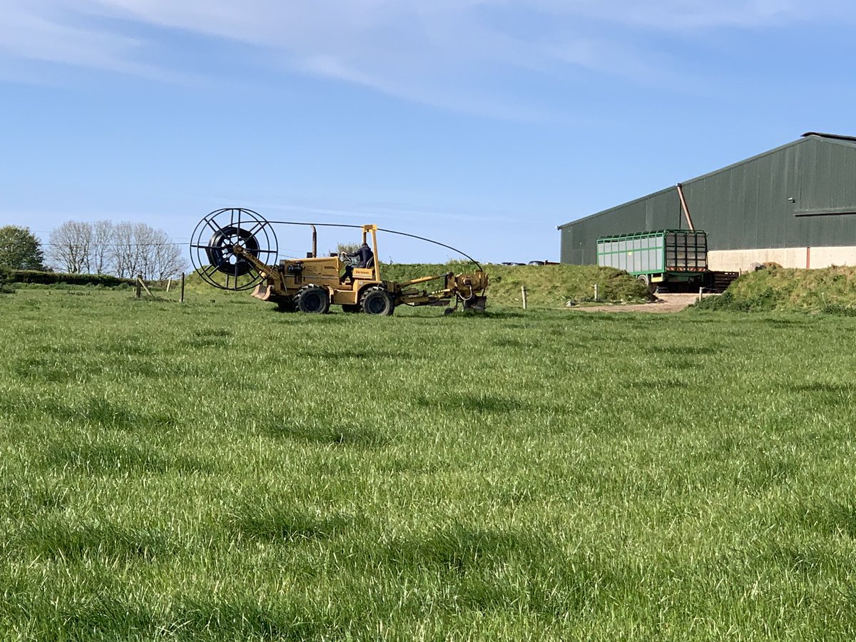 EdmondMoakley's tweet image. Peter Mc Grath of PDM at the new water system. Should have plenty water this year😀@mcdonnellbros