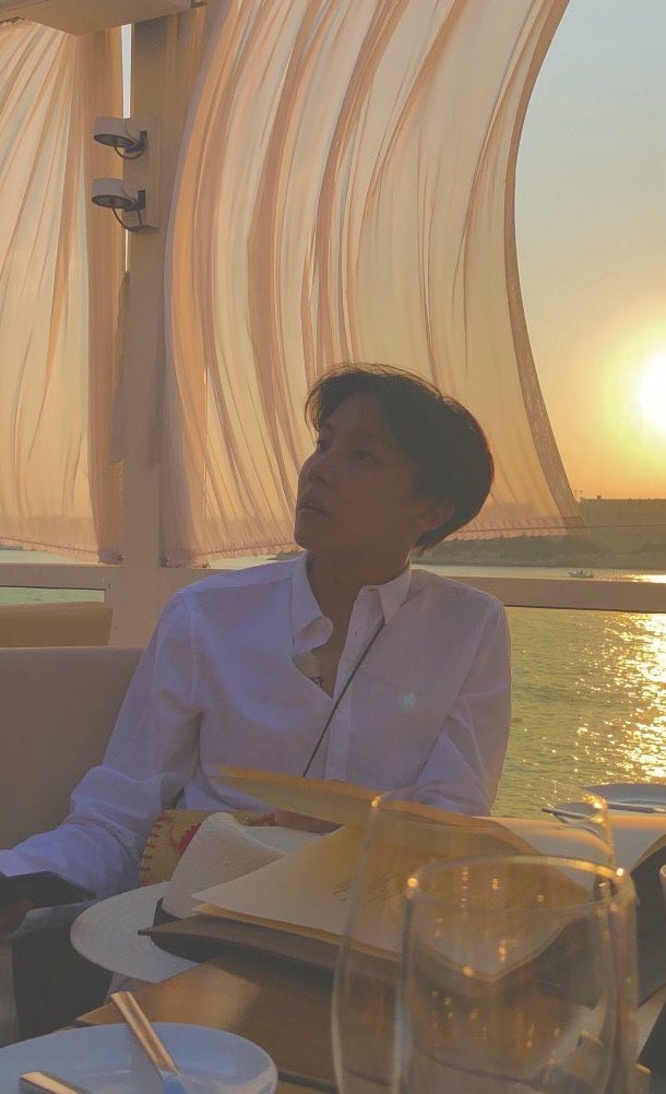 thinking about travel/lifestyle influencer jungkook who has the dreamiest insta filled with luxurious resorts, michelin star meals, and sometimes fancy ootds—all of which are funded by none other than milf hobi, who somehow manages to keep him hidden from her husband 