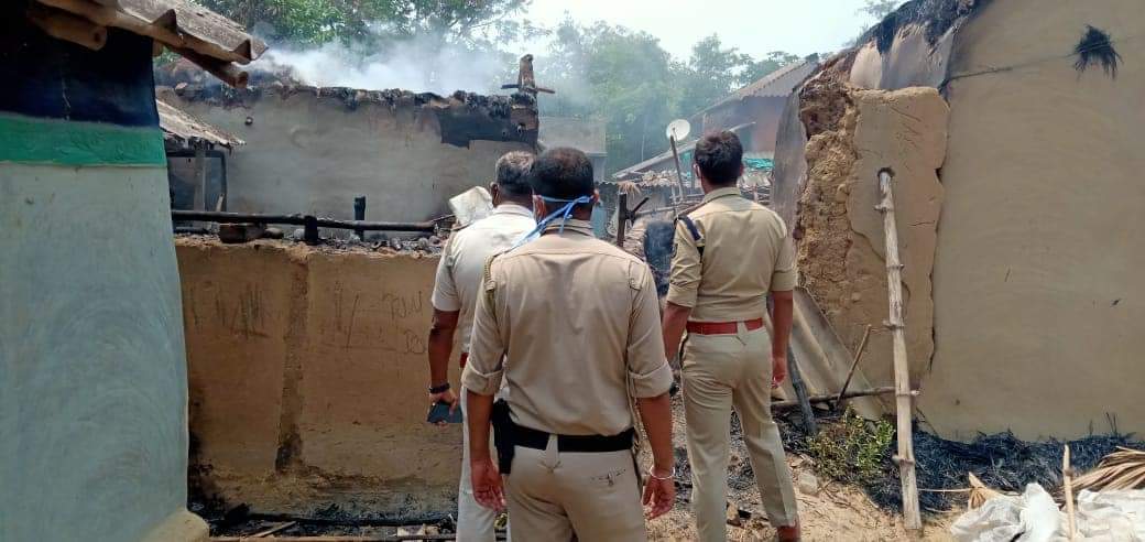 ThakurRanjitDas's tweet image. Today also #BengalBurning by #TMCTerror . 

#SaveDemocracyInBengal.