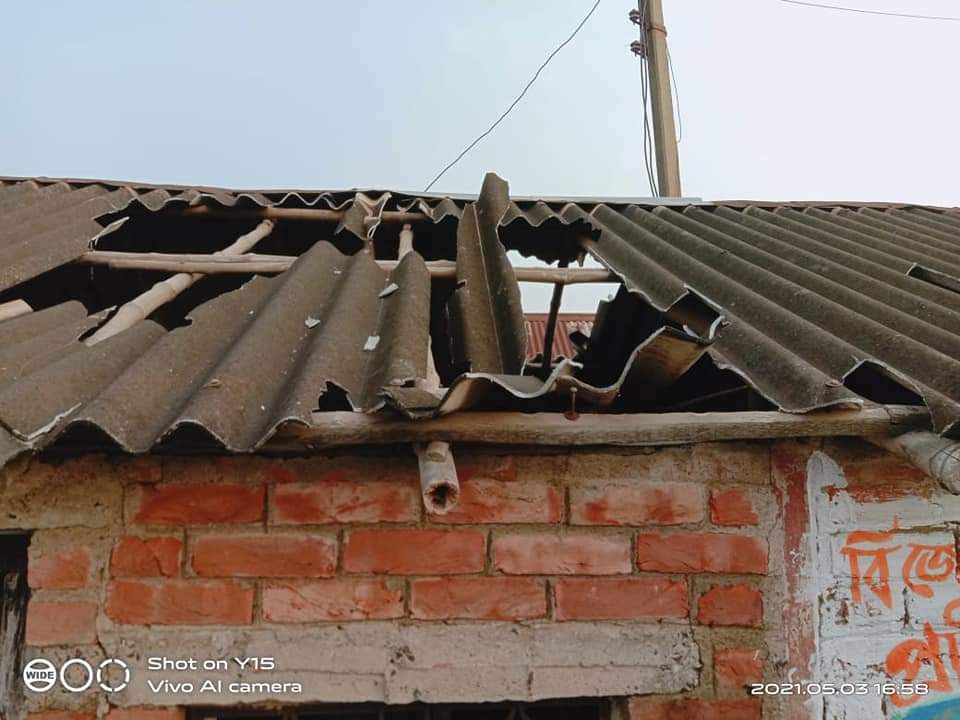 ThakurRanjitDas's tweet image. Today also #BengalBurning by #TMCTerror . 

#SaveDemocracyInBengal.