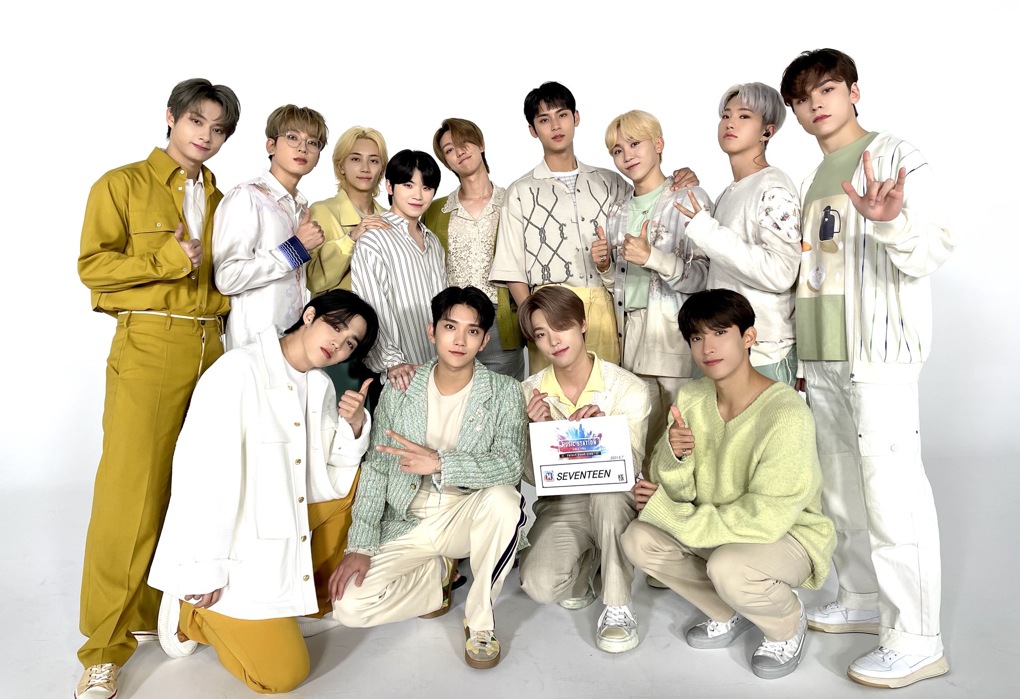SEVENTEEN セブチ 3周年 展示会 集合 フォト SEVENTEEN セブチ 3周年 展示会 集合 フォト