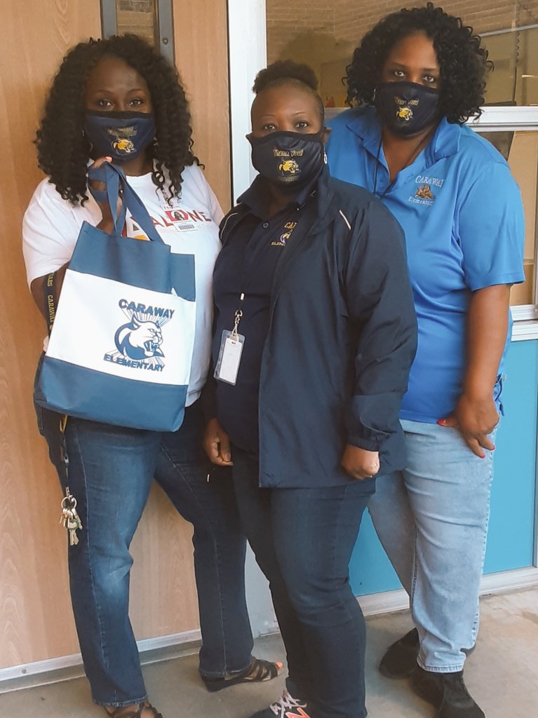 Murray_Educator's tweet photo. @CarawayES_AISD we can't mask how thankful we are for our teachers. Happy Teacher Appreciation Week!  Dr. Marshall thanked every staff member personally this morning. #CarawayCares @DrA_Marshall @ramirez_math @DrCrystalWatson https://t.co/tQ94hNgSEr