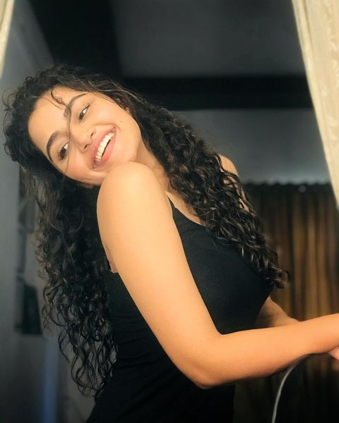 E0ySI67VEAEF-Rx?format=png&name=small