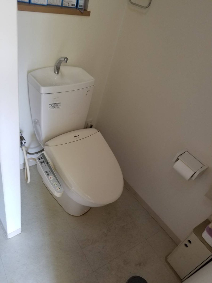 別の協会の講師しをしてた時、大阪市城東区で研修生の為に自腹で作った、ハウスクリーニングの研修センター。
5年も前に某協会を辞めて、そのままにしてました。
NPO 法人エアコンメンテナンス協会のハウスクリーニング研修センターとして、復活。