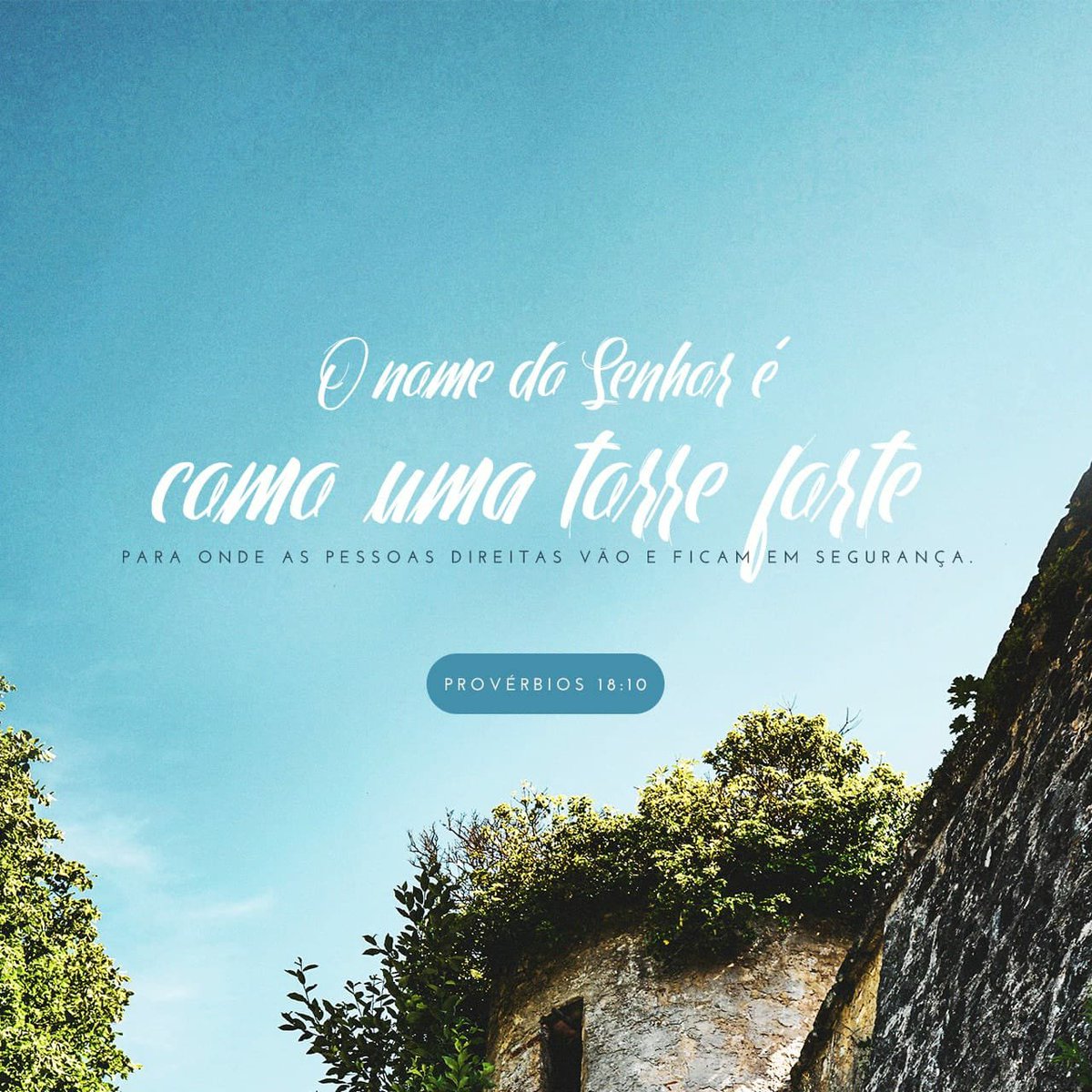 enteu's tweet image. O nome do Senhor é como uma torre forte para onde as pessoas direitas vão e ficam em segurança.

Provérbios 18:10