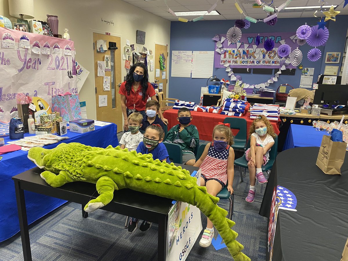 VMEPatriots's tweet photo. Giada git to ask “Do alligators have eyelids?” during the #ZooCon today! @awesomeaviators @VMEPatriots @VMEKinderKids @NaplesZoo @CollierScience @collierschools #UnleashGreatness https://t.co/6bELAVAFSW