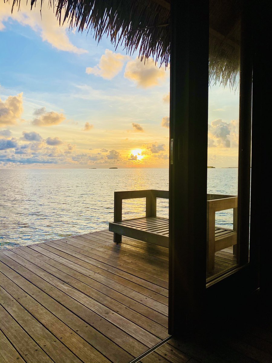 mathynabdul's tweet photo. #sunset #matphotos2021 #matdiver #livethesearch https://t.co/bfcYWCWV84