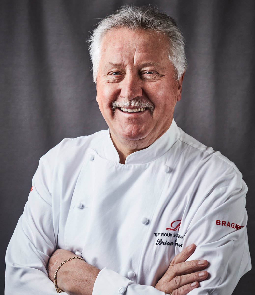Happy birthday <a href="/BrianTurnerChef/">Brian Turner</a>!! 🎂🥂🙌🏻