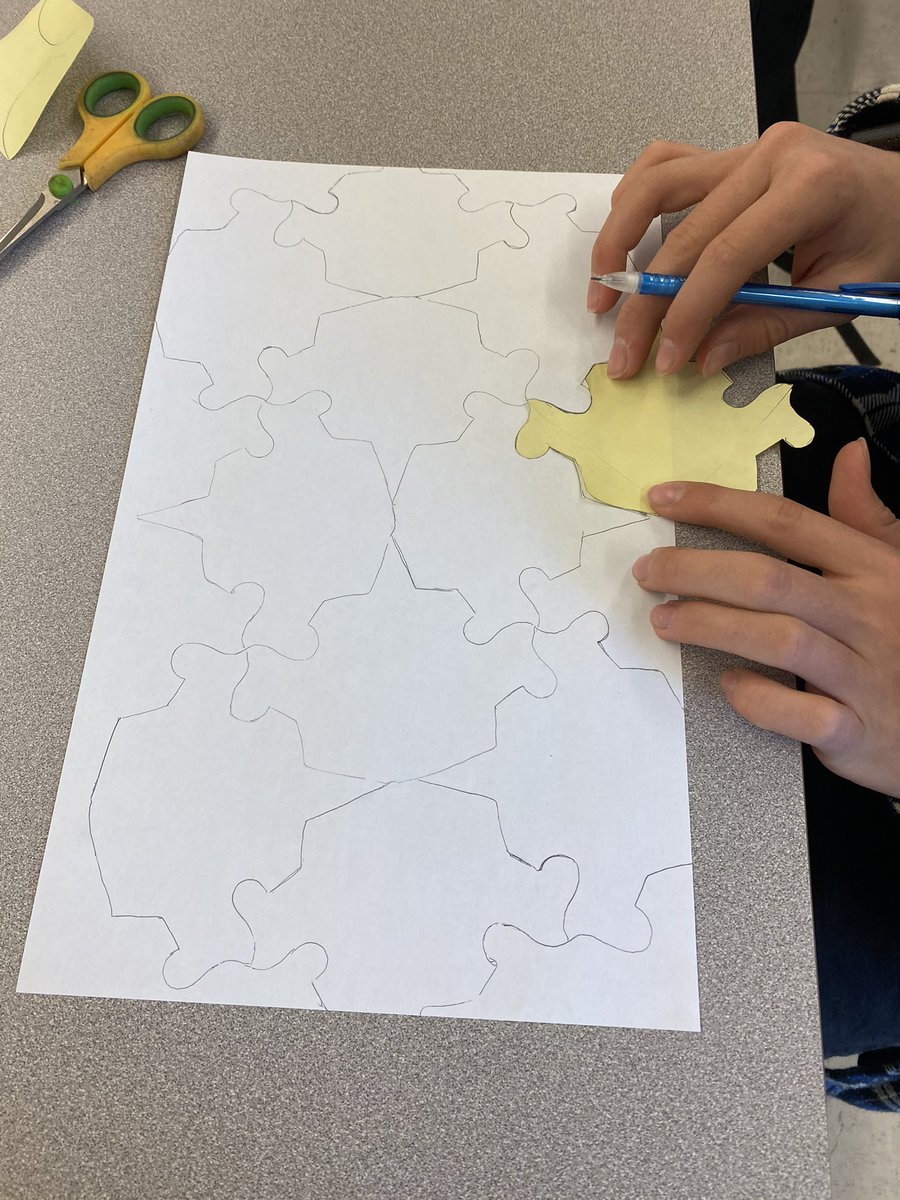 lorinash99's tweet image. Awesome class with Ms Davis on Tessellations!  #grade9math #mathisfun @skhmavericks