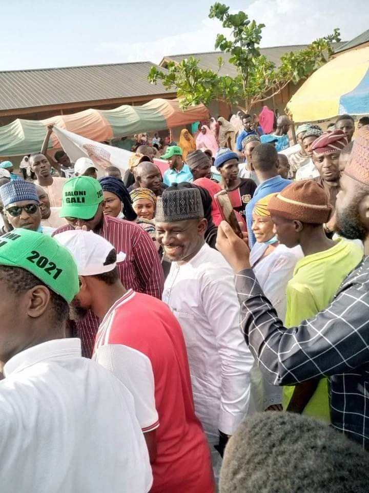 <a href="/muktarbaloni/">Muktar Baloni</a> out today to express his interest and seek for support to the community of Badarawa/Malali today as we approach the primaries today.