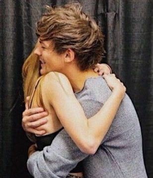 i just want a louis tomlinson hug thats all i ask for