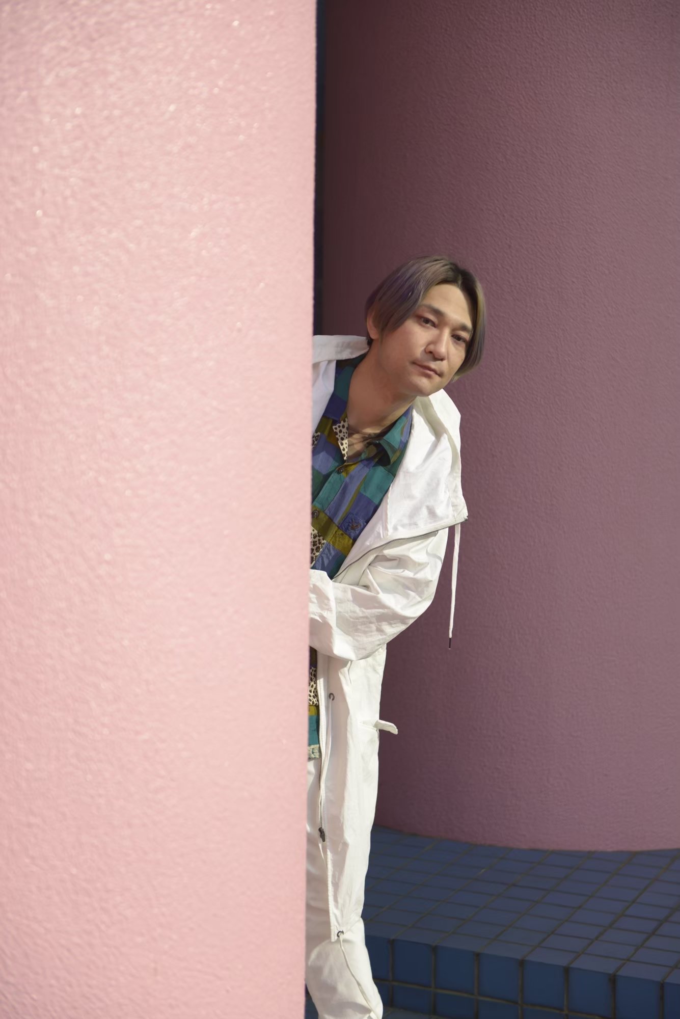 Deathro 過去に何度かdeathro Funの名称について尋ねられた事がありましたが 先日shoegazerが靴を見つめることに由来しているという話をヒントに閃きました D Gazer ディーゲイザー Deathroを見つめる人を意味します そして本人はfunの皆さんを見つめる