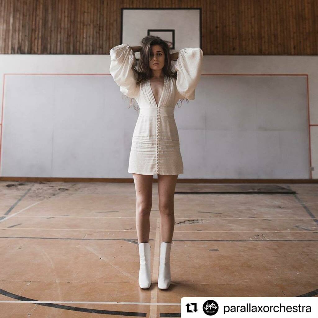 #Repost @parallaxorchestra
・・・
Beautiful <a href="/doddleoddle/">dodie (uses insta mostly)</a> debut album ‘Build a Problem’ out today!  Loads of gorgeous string parts all over it. Go and listen! 

Posted <a href="/withregram/">Repost app</a> • <a href="/doddleoddle/">dodie (uses insta mostly)</a> welp
tomorrow
here we damn go

<a href="/photo_parri/">Parri Thomas 📸</a> instagr.am/p/COkqZYSAuLv/