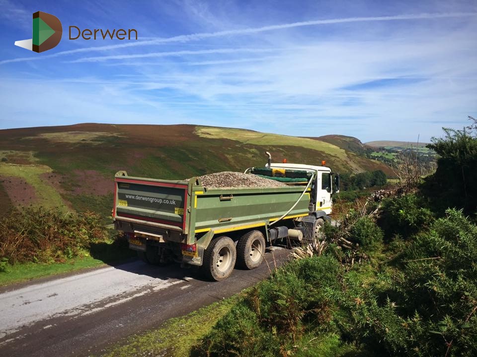 We have a vacancy for an experienced Tipper Driver based at our facility in Neath.  Please contact Simon/Ceri on 01792 815 855 for more information.