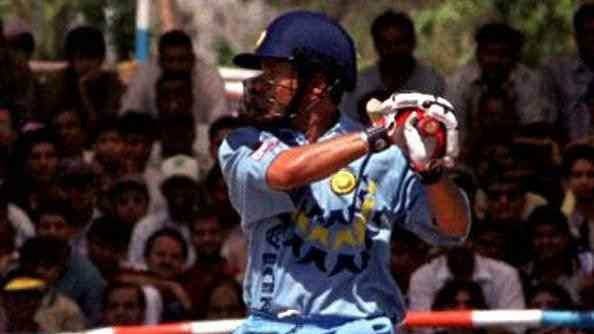 11) In 2001This was one of the last jerseys that had no sponsor across the front. The general tone was light blue with India written vertically on the right side in dark blue.