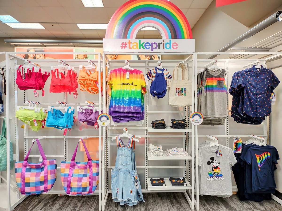 Show your pride with us at 2033!! 🌈 #theHill #Unity <a href="/TheRealKO3/">Kiel Ethridge</a> <a href="/JenniG_1989/">𝓙𝓮𝓷</a> <a href="/settoselltarget/">Heather Fountain</a> <a href="/aleahmarie19/">Aleah Jacinto</a> @MaksKonoplyanko