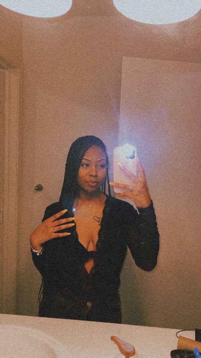 _royaldee_'s tweet photo. I’ll hate me too 🥰 https://t.co/6ox5hmNzXb