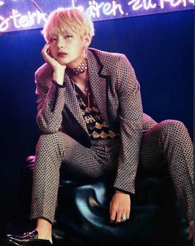 Taehyung manspreading with no crop - a hot thread