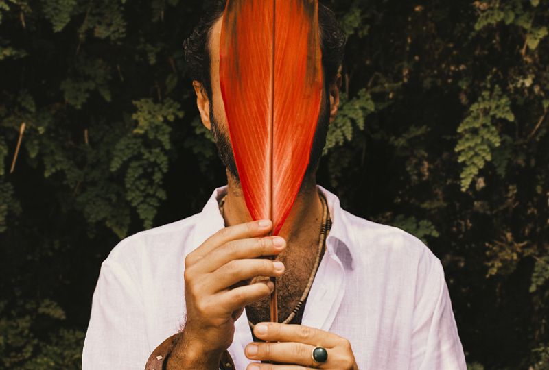 Marcelo Jeneci lança clipe dançante de "Vem, Vem", com Muse Maya - br.nacaodamusica.com/vclipe/marcelo… (via <a href="/nacaodamusica/">Nação da Música</a> <a href="/marcelojeneci/">Marcelo Jeneci</a>)