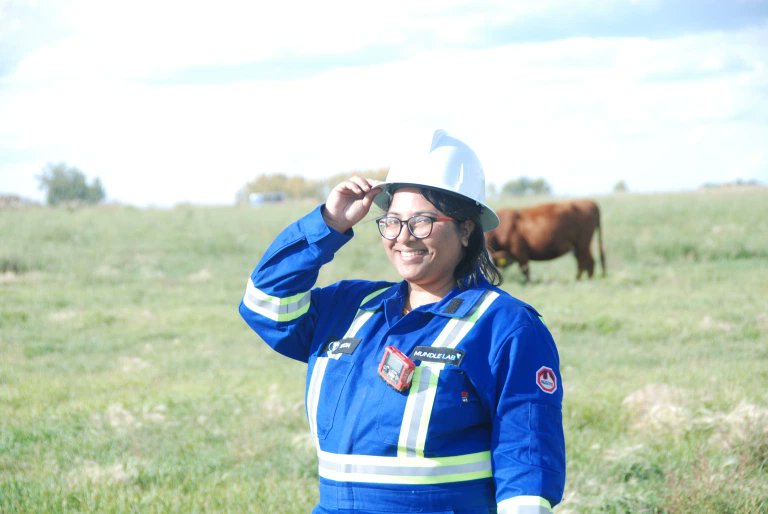 The Weisener Lab (@weisenerlab) on Twitter photo #FeatureFridayWeisenerLab: <a href="/nadia_tarakki/">ᴮᴱ Nadia Tarakki</a> joined us in 2019. Working closely with the oil and gas sector, Nadia’s research will focus on characterizing sources of gas migration by integrating metatranscriptomics and geochemical approaches. #FeatureFridayWeisenerLab: <a href="/nadia_tarakki/">ᴮᴱ Nadia Tarakki</a> joined us in 2019. Working closely with the oil and gas sector, Nadia’s research will focus on characterizing sources of gas migration by integrating metatranscriptomics and geochemical approaches.