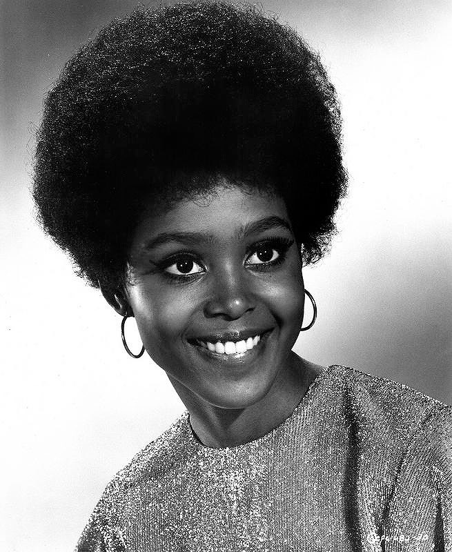 BlakAmericans's tweet image. “Her picture regularly appeared in Black magazines. She honestly looked better in person. She had beautiful eyes and a lovely smile.”- Gil Scott-Heron on his ex-wife Brenda Sykes in his memoir “The Last Holiday: A Memoir”