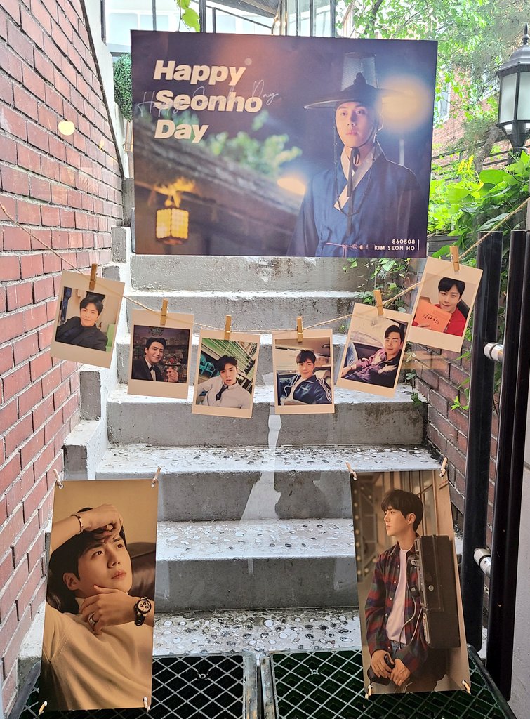 jjomjjomddari__'s tweet photo. 21.05.07
혜화 로벨리아 듀 카페&amp;와인
사진들 스마일 모양인거 졸귀탱ㅠㅠ
카페 분위기 장난아냐,,,,,,
#선호해서_더_따뜻한_우리의_봄 https://t.co/spH4yjWUbH