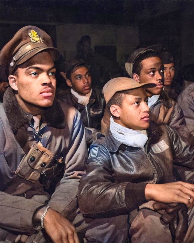 BlakAmericans's tweet image. Tuskegee airmen from the 332nd Fighter Group planning their next combat mission. Ramitelli, Italy, 1945.