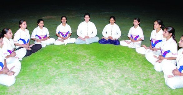 #SaintDrGurmeetRamRahimSinghJi Insan ji, the head of @DeraSachaSauda, ​​taught millions of people how to live a worry-free life by showing them how to meditate with compassion
#StressFreeLiving
#MeditateToLiveStressFree
#MeditationMantra
#SaintDrMSG
#BabaRamRahim