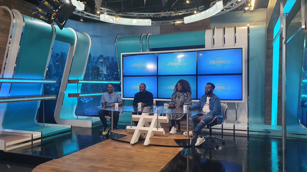 Few minutes till we are live on @TrendingSAon3 🥳. I'll be chatting about @DefiningMediaZA & my passion for storytelling🏆