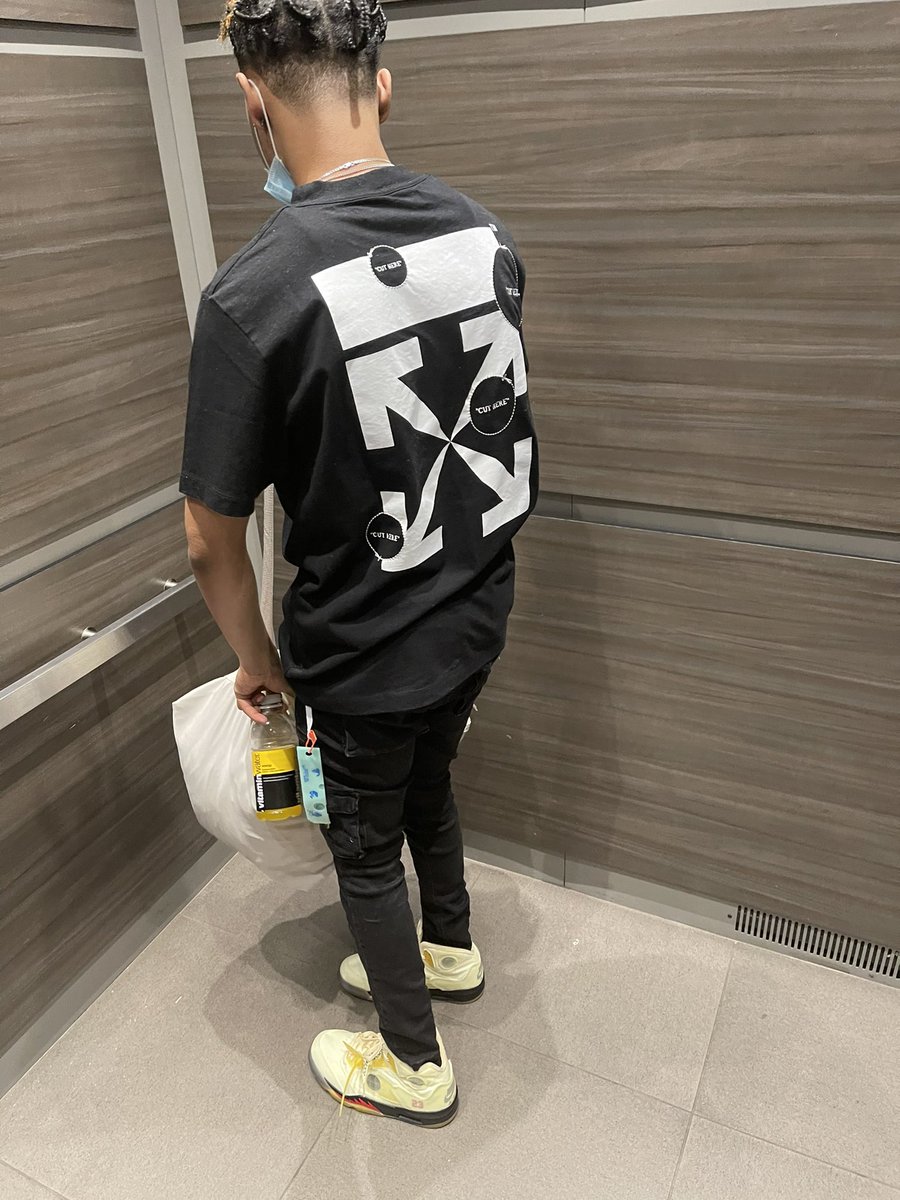 Devislit's tweet image. I get fly as hell I think my closet need an airport 🛫....✈️. #TAPECOMINGSOON