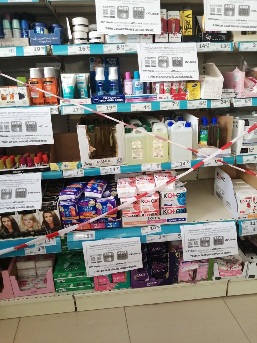 Kadınların regl olması bile hükümet tarafından yasaklandı, şaka gibisiniz! Siz bu kafayla ileri gidemezsiniz. #PedYasaklanamaz