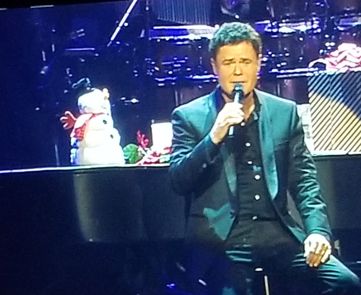 #flashbackwithdonny
My fave memory was 1976, on vacation in Wildwood. NJ w/fam. I had a broken arm so couldn't go swimming,  instead, my mom took me on the boardwalk, bought me my first purple Donny Osmond t-shirt. One of the happiest moments of my young life.