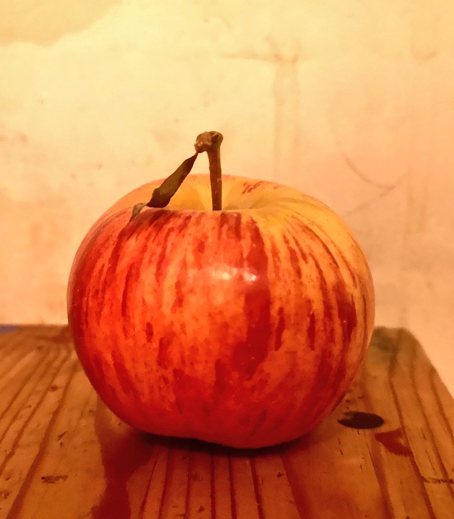 ReferencesFor's tweet image. Apple! Also one with a bite taken out of it, and just the core.

Apologies for lack of posting, it's hard to run this account by myself! :)