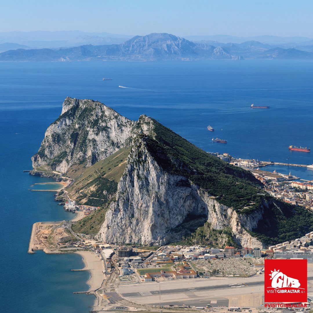  light for travel to  #Gibraltar Experience the freedom of what life used to be like!!! Beautiful Mediterranean destination  and a very friendly bunch.No PCR test needed for arrival @British_Airways  @easyjet @EasternAirways  @WizzairSome tips - a thread #visitgibraltar