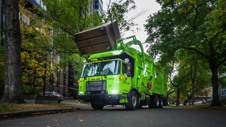 hipointbedding's tweet photo. https://t.co/hzg0lxH9tc  The growth in Environmental Recycling and Closed Loop Farming to reduce waste has passed the tipping point and with dedication, it has created employment, reduces climate change, and builds a better Planet. Keep Building. #build2021 #GFL https://t.co/Nwaeoz1su1