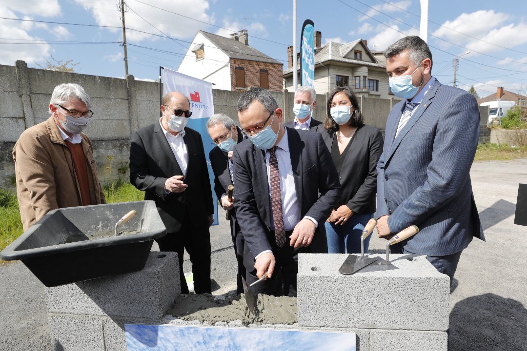 Pose de la première pierre de la Maison Enfance Famille d’Aulnoye-Aymeries, en présence d’<a href="/Yves_Dusart/">Dusart Yves</a>.

Cette nouvelle structure accueillera 26 enfants de l’aide sociale à l’enfance (ASE) à compter de 2023.