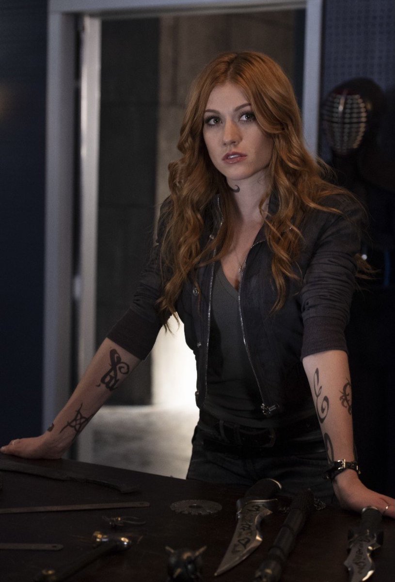 Katherine McNamara tweet media
