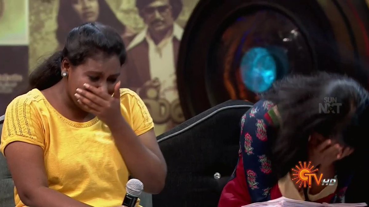 And thn tismost most mostttt favourite part of show  when I saw I swear of God I....I just couldn't control my tears thalaiva soo sooo touching tis waspure goosebumpsandha girls happinesss I imagine myself n felt I was  pure luv idhu