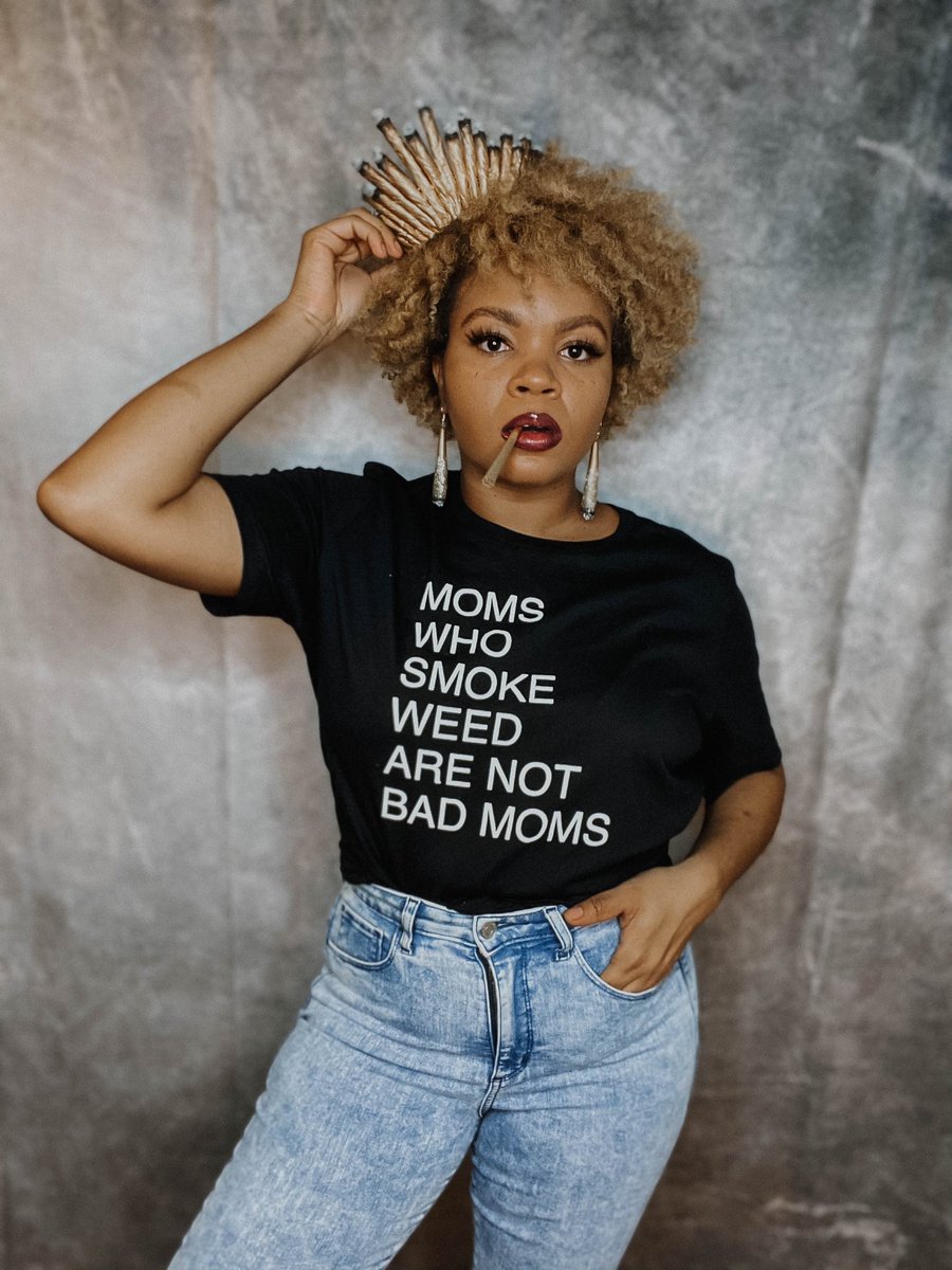 Our bestselling T-shirt is back for preorder! Get yours today at 10 a.m. PT/1 p.m. ET. Limited quantities available 💚 blunt-blowin-mama.myshopify.com/collections/bb…