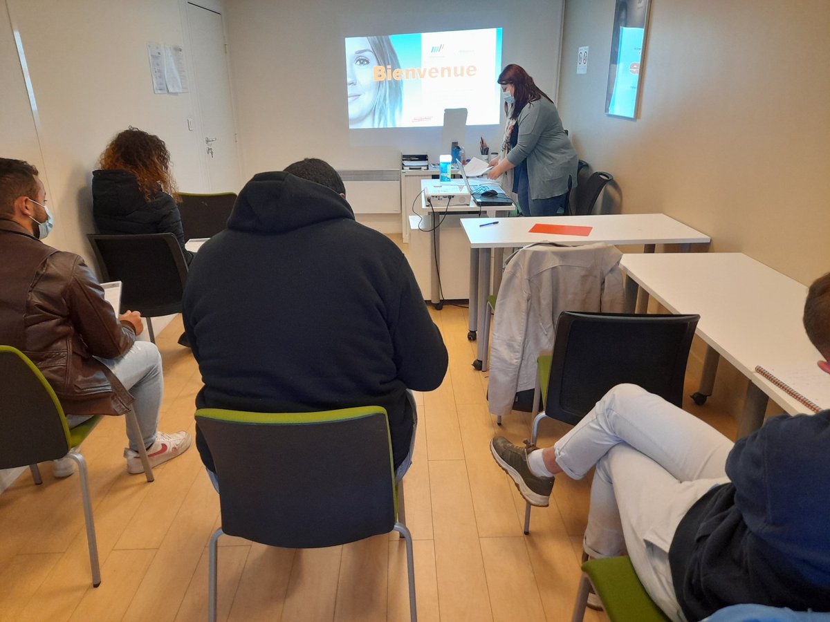 BRUYER SOPHIE (@bruyersophie1) on Twitter photo #TousMobilisés #semainedelalogistique 8recrutements avec manpower pour Dyad #partenariat#confiance <a href="/BenrachedH/">Hedi Benrached</a> <a href="/IsabelleBattel/">Isabelle BATTEL</a> <a href="/PDemuysere/">Pauline Demuysere</a> #TousMobilisés #semainedelalogistique 8recrutements avec manpower pour Dyad #partenariat#confiance <a href="/BenrachedH/">Hedi Benrached</a> <a href="/IsabelleBattel/">Isabelle BATTEL</a> <a href="/PDemuysere/">Pauline Demuysere</a>