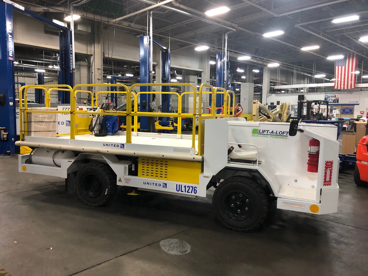 United's EWR Technical Operations is going green! Our first electric lift truck! Kudos to our GSE leadership on this. @weareunited @TDox_UAL @JMRoitman