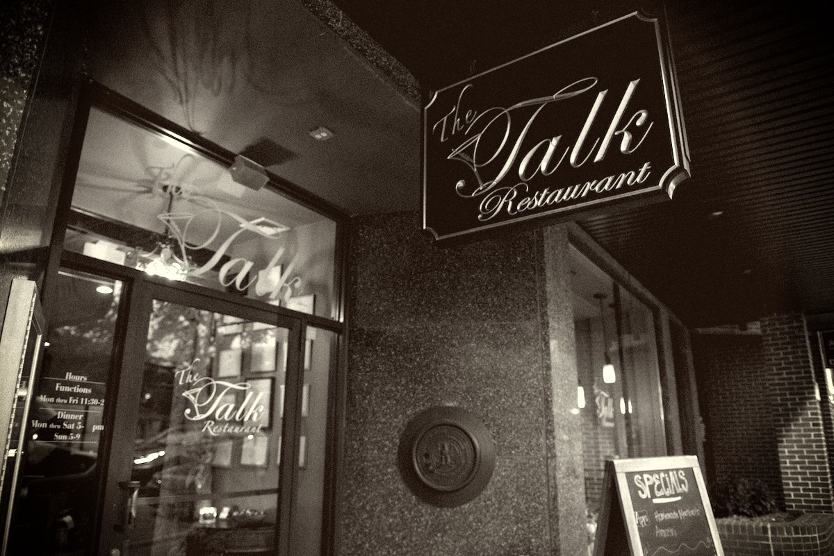 You can walk the walk, but can you talk @thetalkrestaurant? An Italian staple in the heart of Watertown. One of the many friendly businesses we got to know during our 4 years development fo the #eastendwatertown brand. 🥖🍝