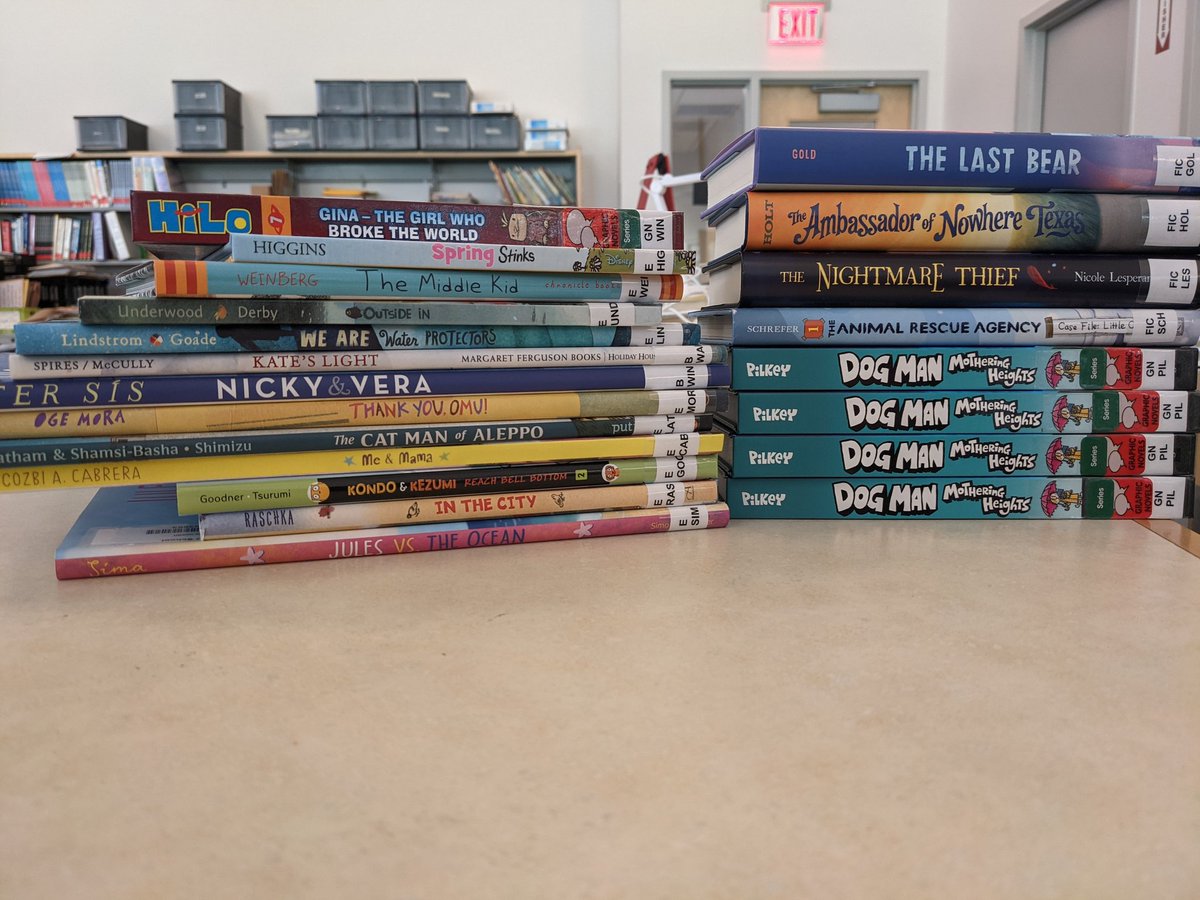 ctrlibrary's tweet photo. New book days are the best days https://t.co/JL5cgwBskI