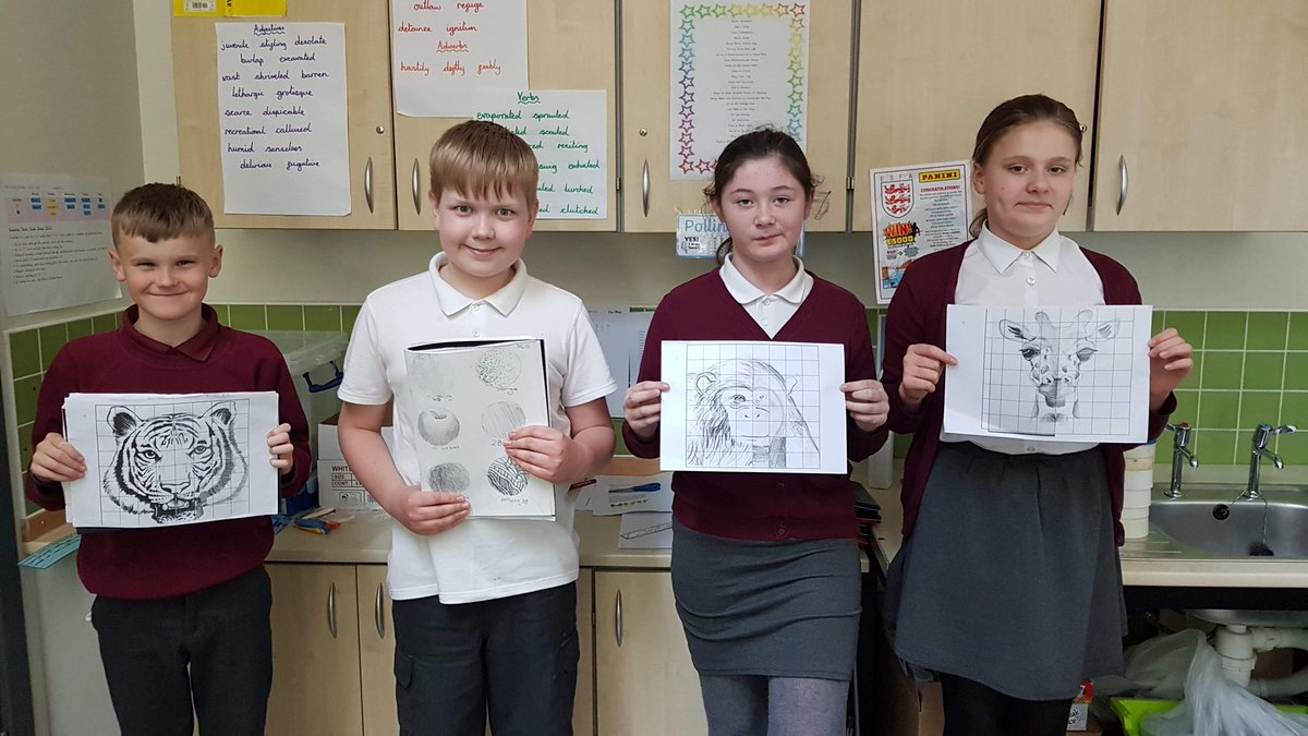 Class9DPS's tweet image. Fantastic artwork from Thursday! @DartonPrimary #DPS_art @ArtDps1