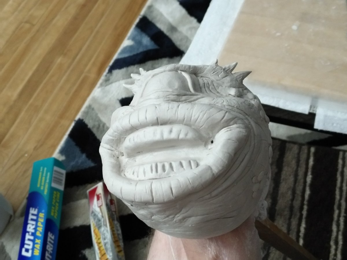 Since he's the star, figured I may as well make a clay model of Xanathar. started with a stick + tin foil ball core around it as a base for mounting, then sculpted and painted a basic Xani adding clear nail polish for the wet bits. no teeth or stalks, too fiddly + didnt need them