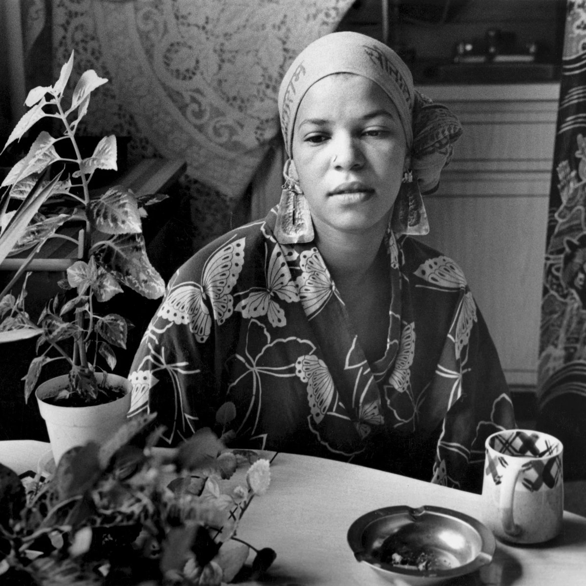 “Where there is a woman there is magic” 
― Ntozake Shange, US playwright and poet. 
Photograph by Sylvia Plachy #womensart