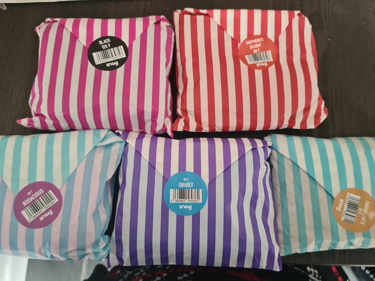 MrsMcScience's tweet image. Love coming home to a @SnagTights haul ❤️ best tights ever and now I have new colours to add to my collection 😁 #Snag #Snagtights #Snaghaul #besttightsever