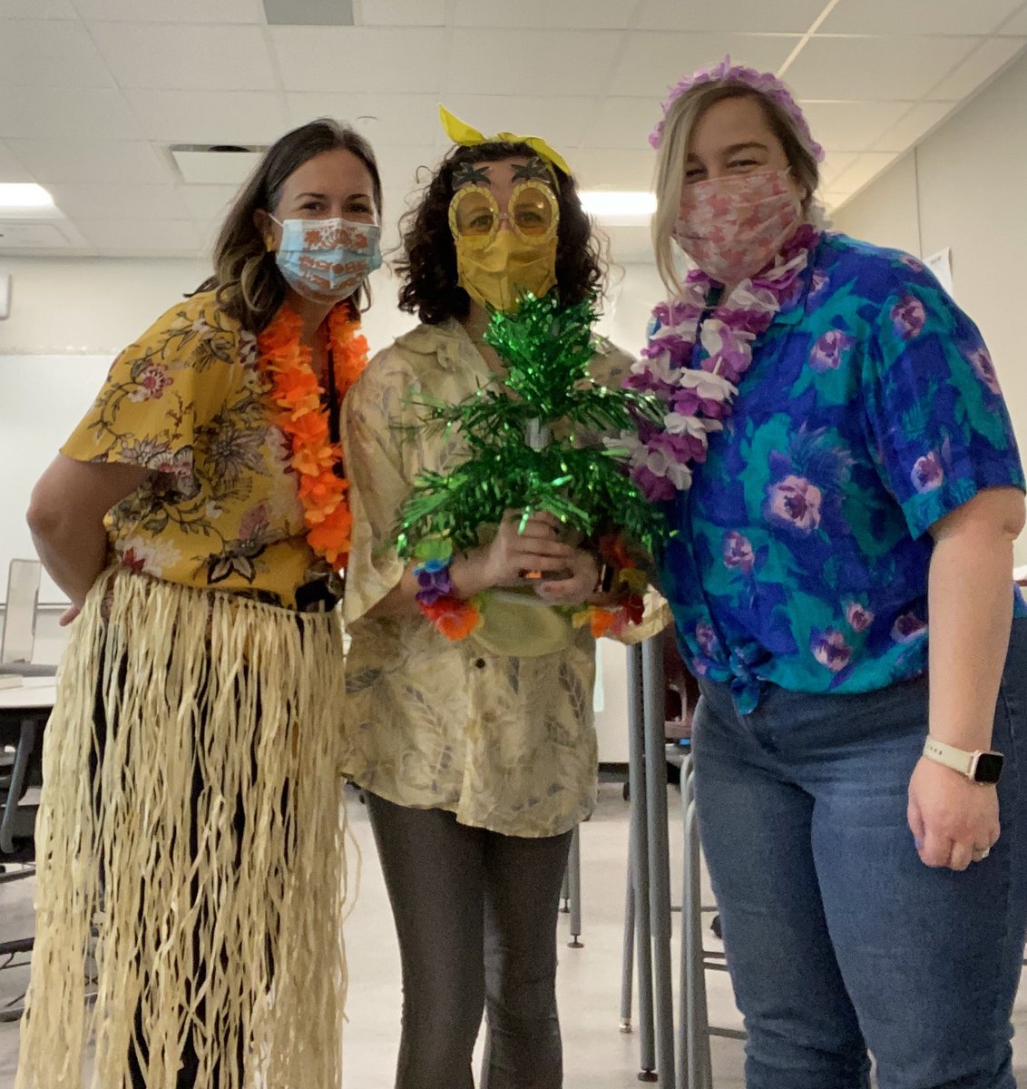 The white sandy beaches of Hawaii don’t have anything on Teacher Appreciation Week at <a href="/Hedrick_MS/">Hedrick MS</a> Thanks <a href="/craginl/">linda cragin</a> for such a fun week! Shout out to the #yellowtribe 💛#TEACHERAppreciationWeek2021 #OutwitOutplayOutlast #BigKahuna