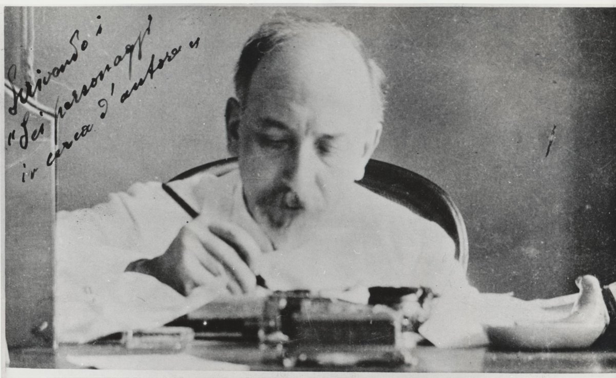 IL CAPOCOMICO   E dov'è il copione?
IL PADRE   È in noi, signore.

#100seipersonaggiincercadautore
#9maggio1921
#teatrovalle